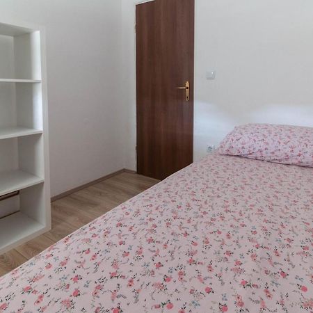 פריבלאקה Modern Apartment Sara-Near The Beach מראה חיצוני תמונה