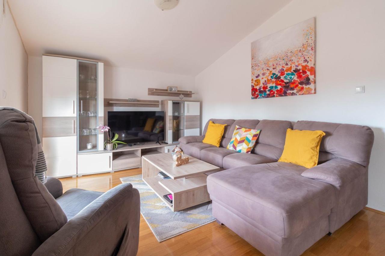 פריבלאקה Modern Apartment Sara-Near The Beach מראה חיצוני תמונה