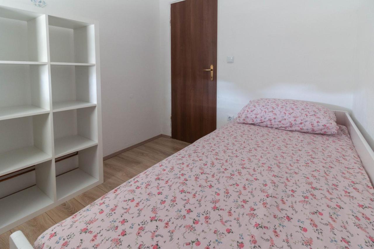 פריבלאקה Modern Apartment Sara-Near The Beach מראה חיצוני תמונה
